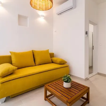 아파트 Beach Apartment 예세니체